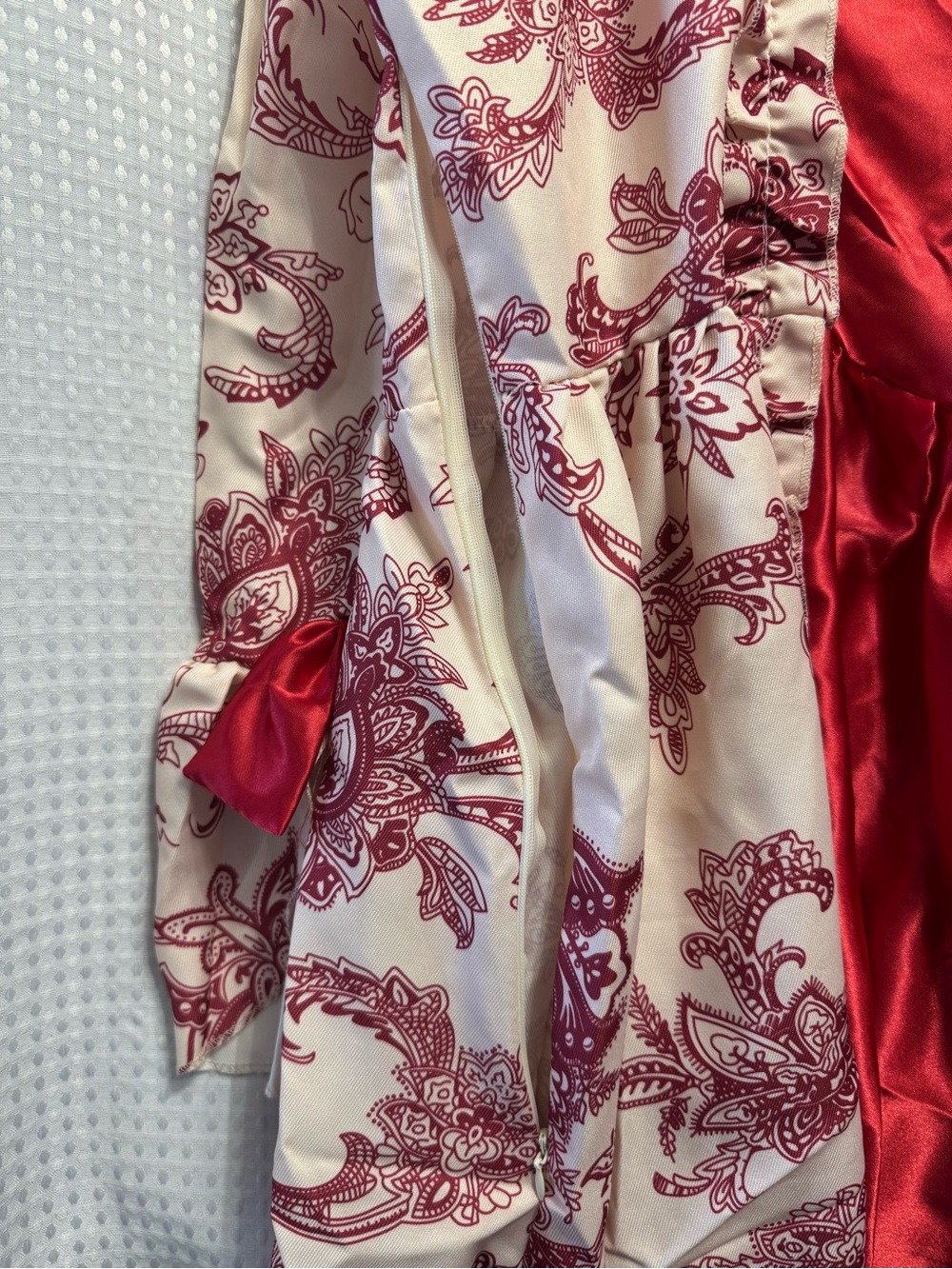 Red & Cream Floral Satin-Trim Women's costume dress - Picture 3 of 7